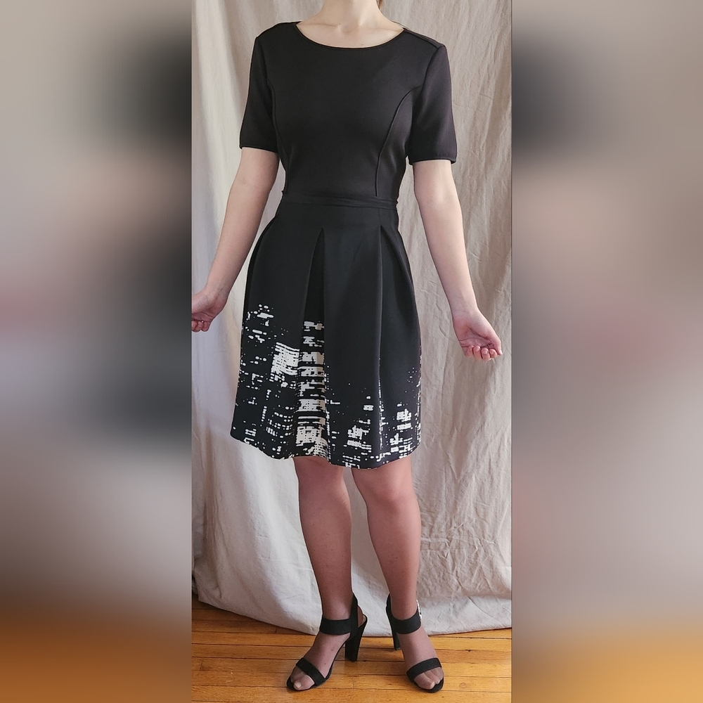 Elie Tahari Black and White Fit and Flare Knee-Length Dress, Size 8
